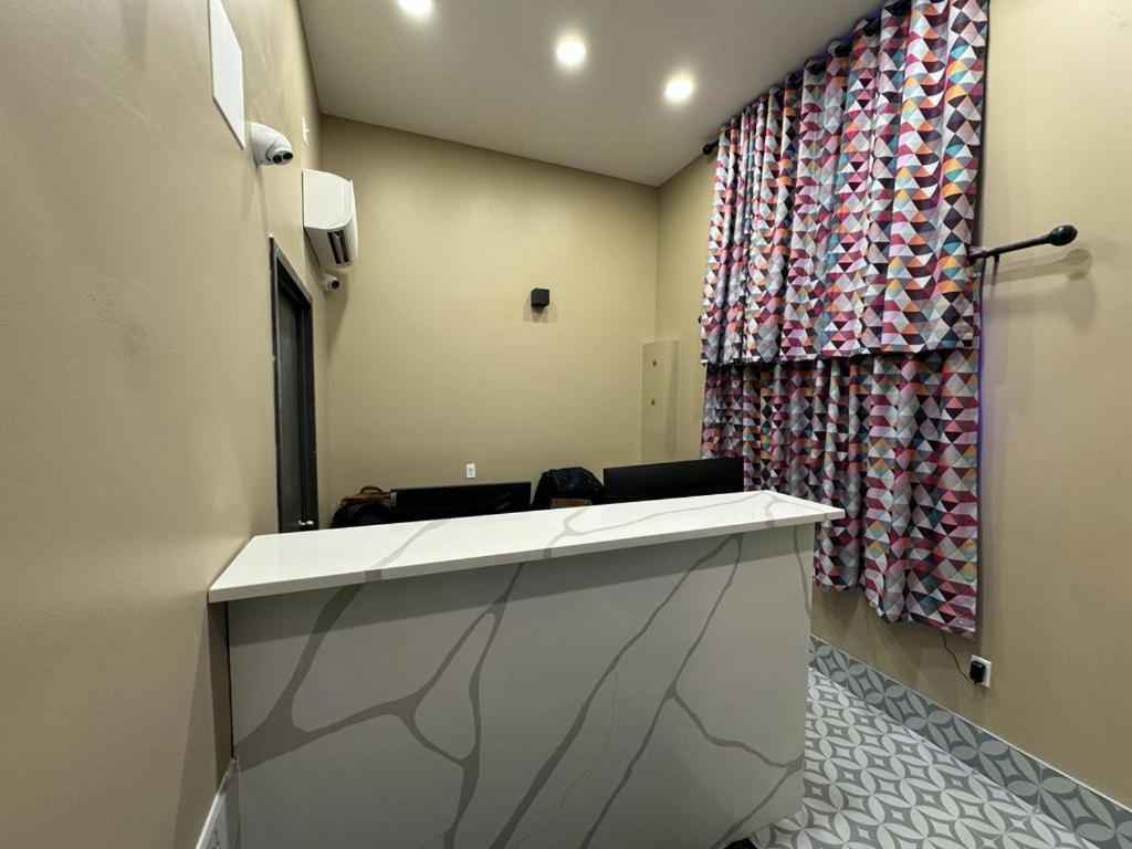 Moon Hotel Brooklyn New York Extérieur photo